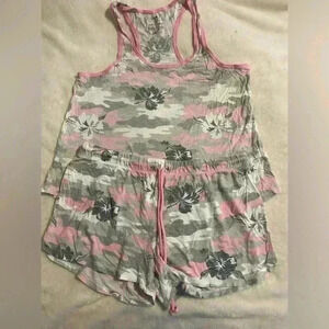 Women’s Hawaiian Camouflage Sleepwear tank top & shorts in pink gray & white MED